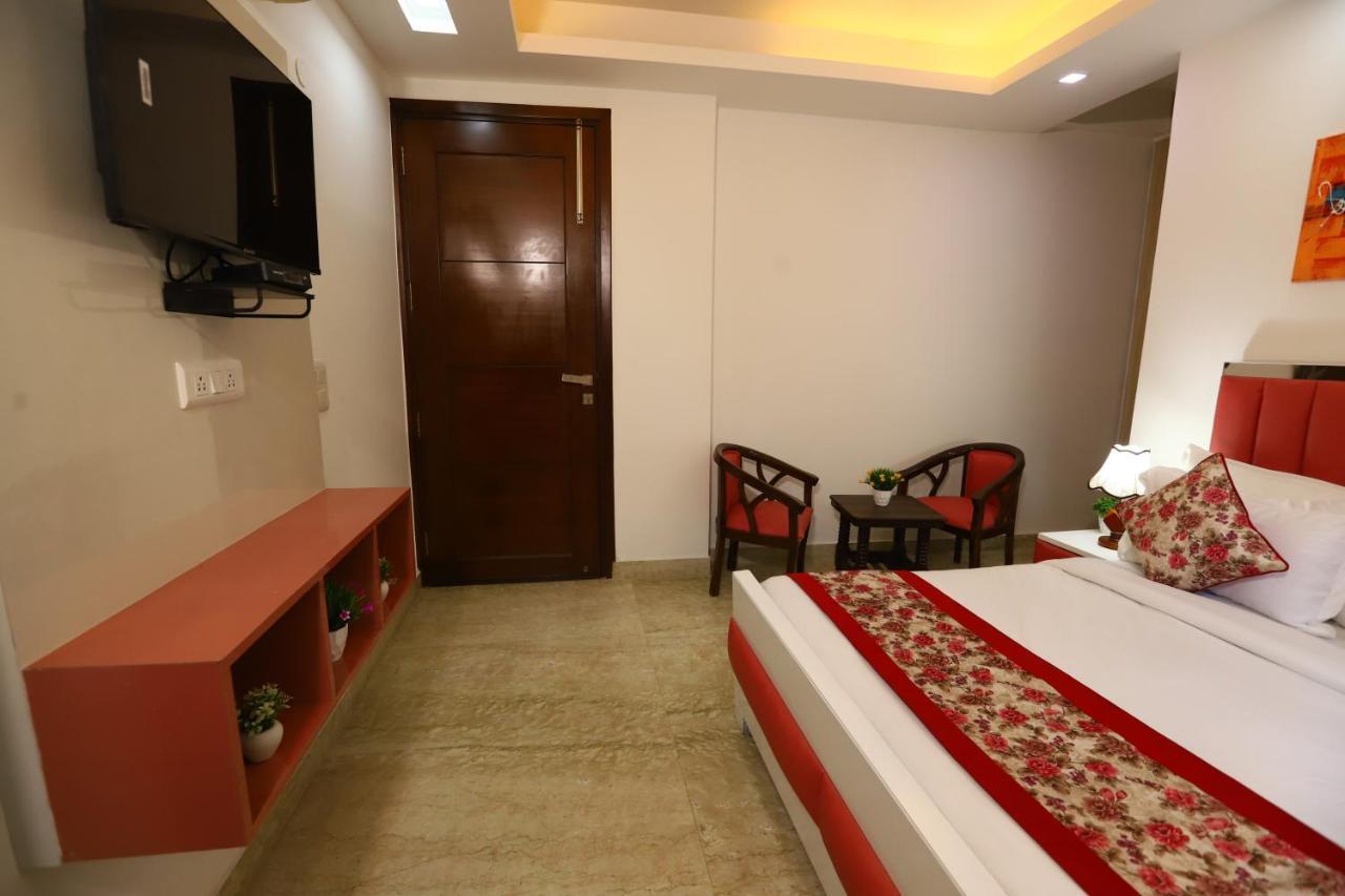 Hotel Nature View Green Park Metro Couple Friendly New Delhi Exterior photo
